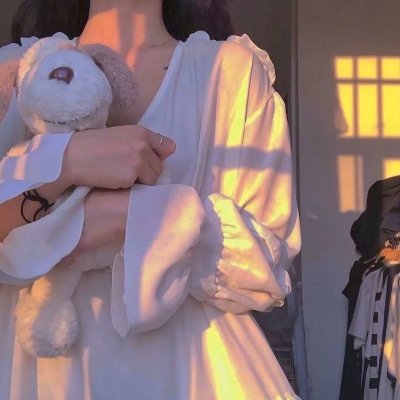 夏日奇妙书海报