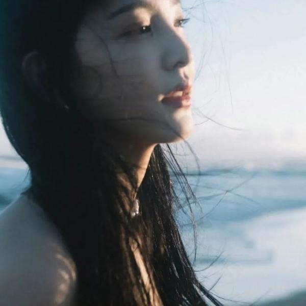 孟波海报